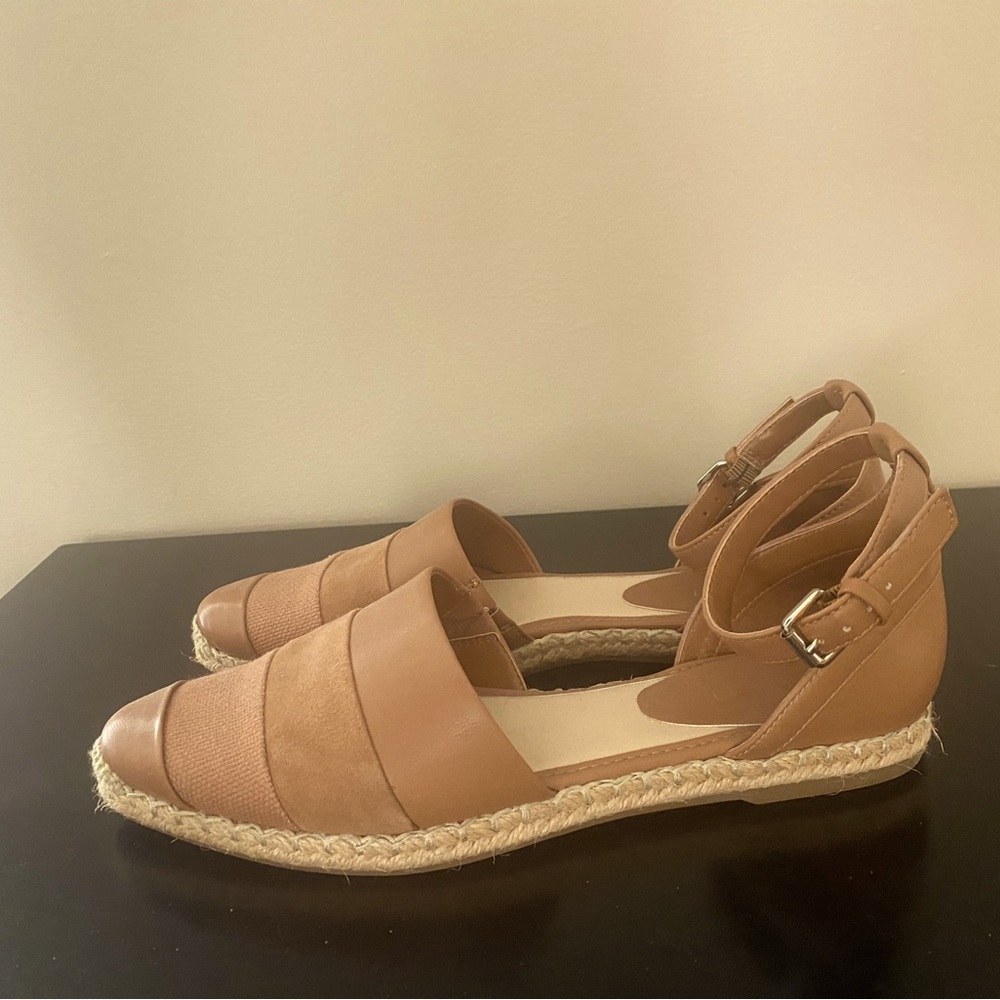 Women’s size 7 Nine West sandal
